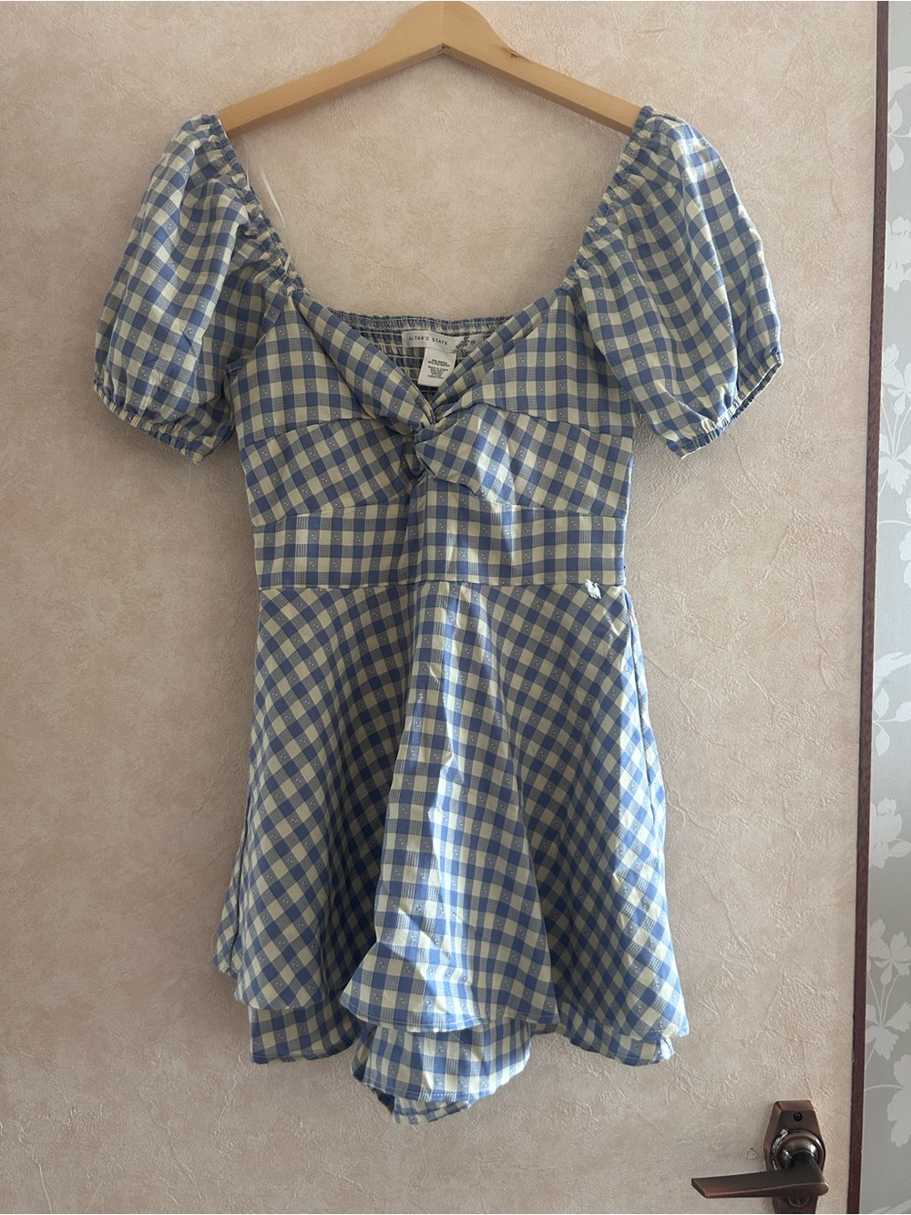 Blue and White Gingham Puff-Sleeve Women’s Romper Dress